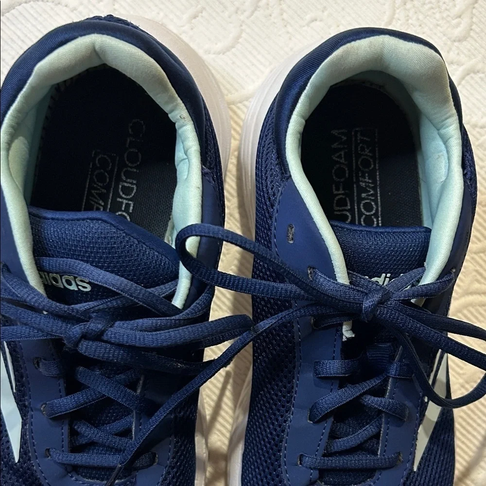 Adidas Cloud Foam Navy and Light Blue Sneakers. Women’s 8.5